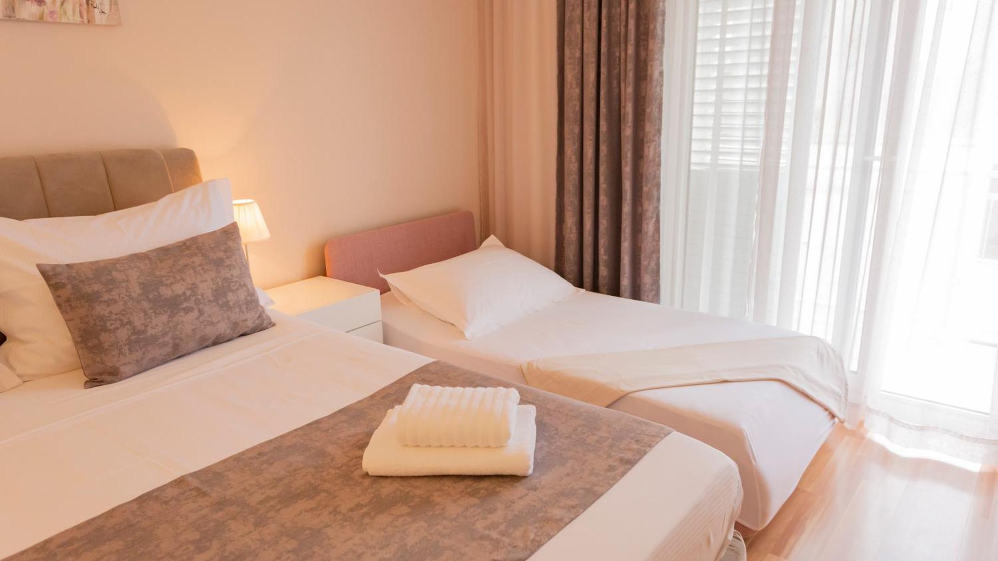 Baska Voda Apartments - Steps From The Beach, Free Parking, Central Location ภายนอก รูปภาพ