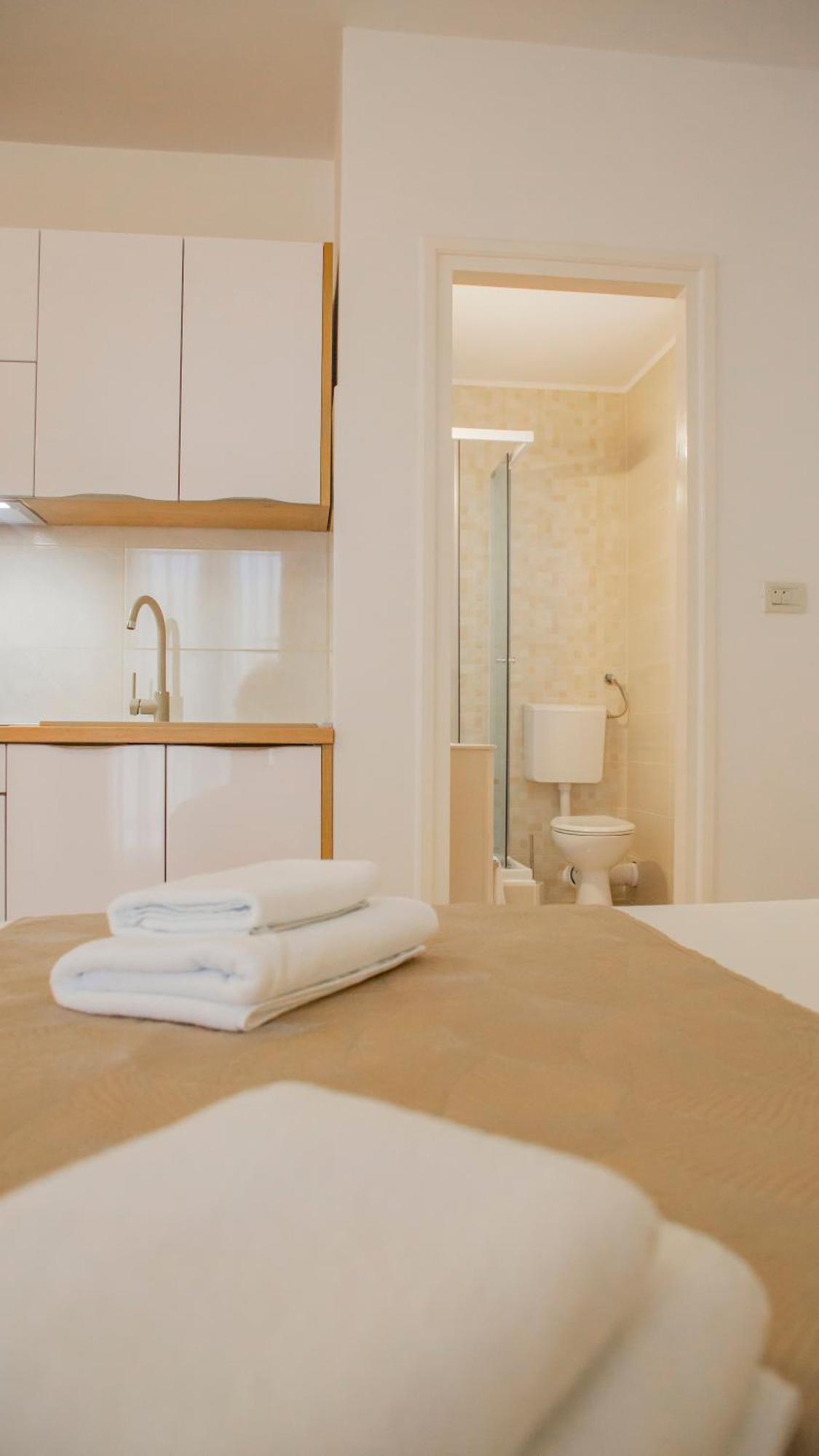 Baska Voda Apartments - Steps From The Beach, Free Parking, Central Location ภายนอก รูปภาพ