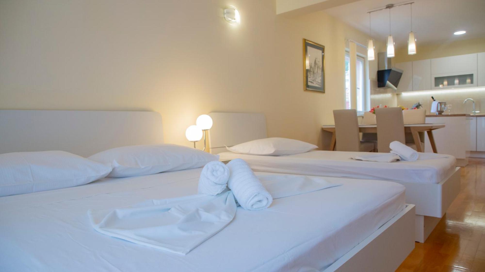 Baska Voda Apartments - Steps From The Beach, Free Parking, Central Location ภายนอก รูปภาพ