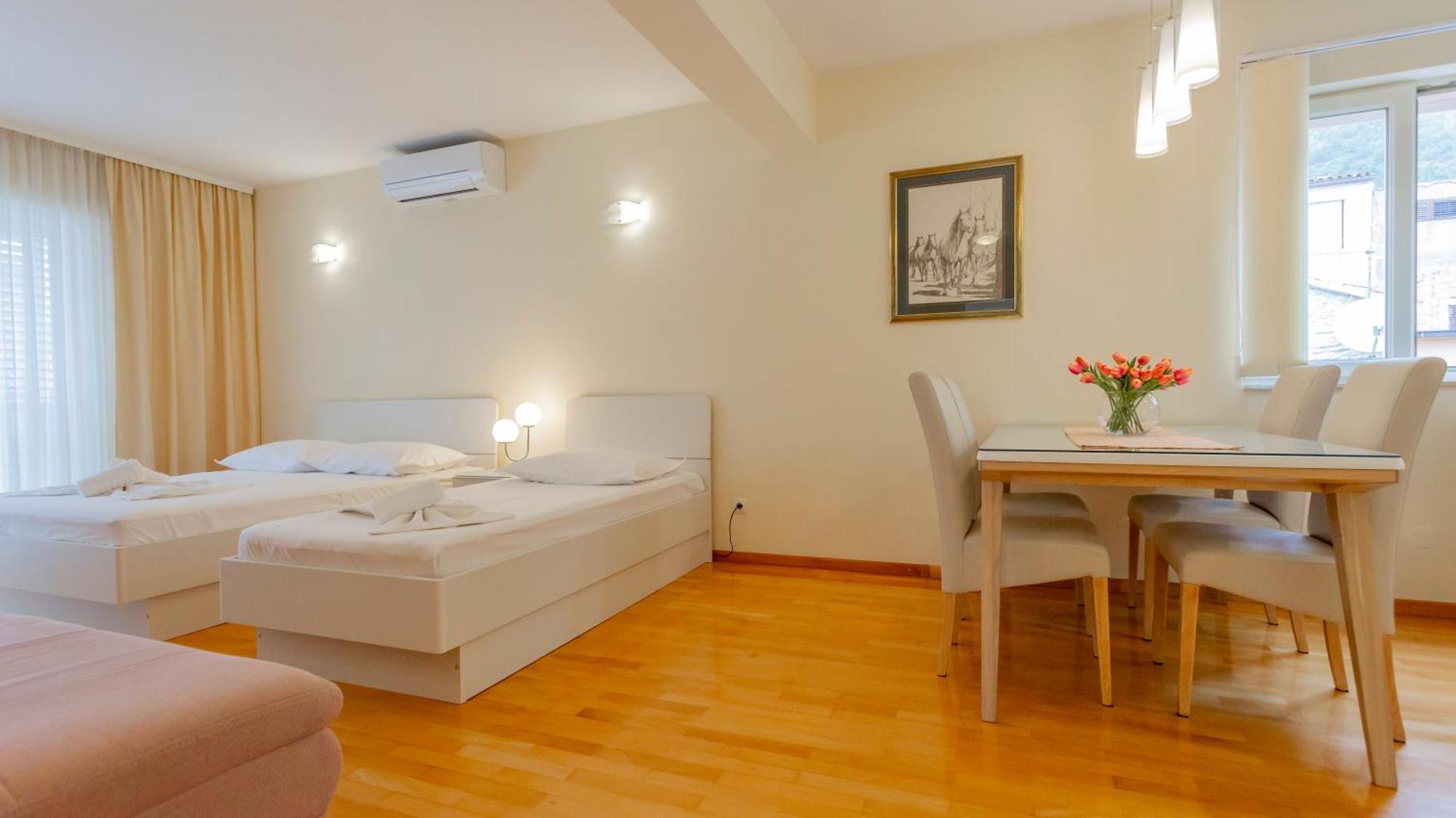 Baska Voda Apartments - Steps From The Beach, Free Parking, Central Location ภายนอก รูปภาพ