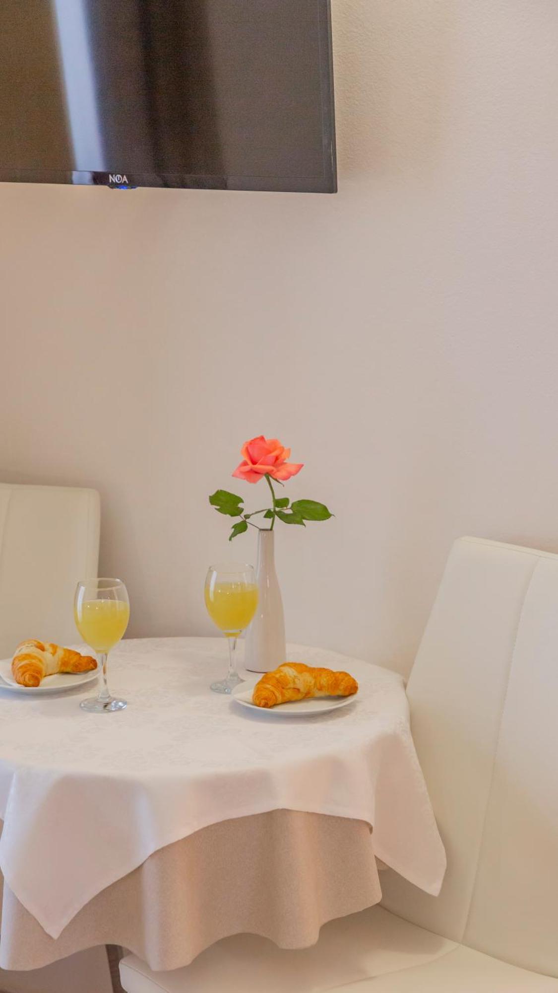 Baska Voda Apartments - Steps From The Beach, Free Parking, Central Location ภายนอก รูปภาพ