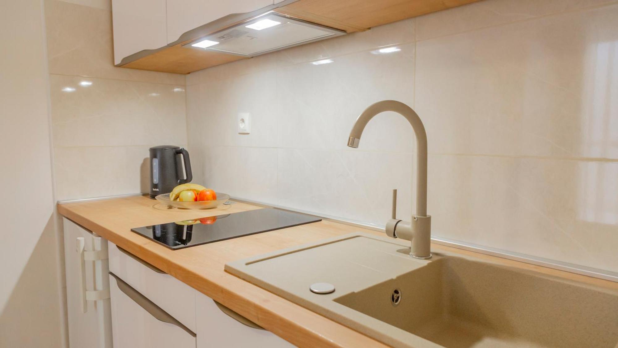 Baska Voda Apartments - Steps From The Beach, Free Parking, Central Location ภายนอก รูปภาพ