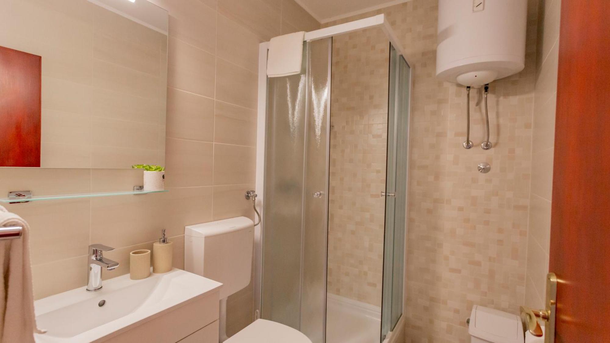 Baska Voda Apartments - Steps From The Beach, Free Parking, Central Location ภายนอก รูปภาพ