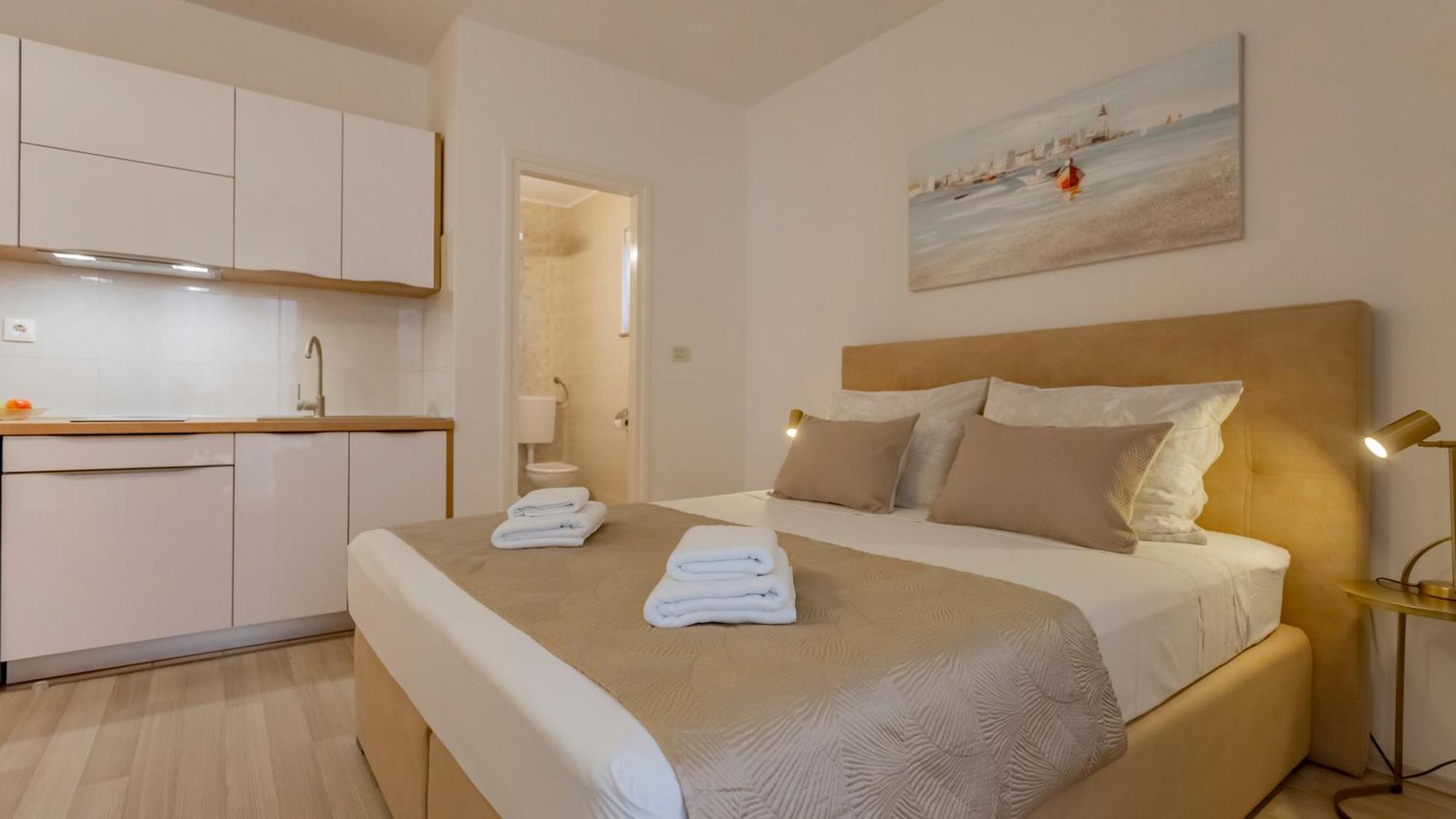 Baska Voda Apartments - Steps From The Beach, Free Parking, Central Location ภายนอก รูปภาพ