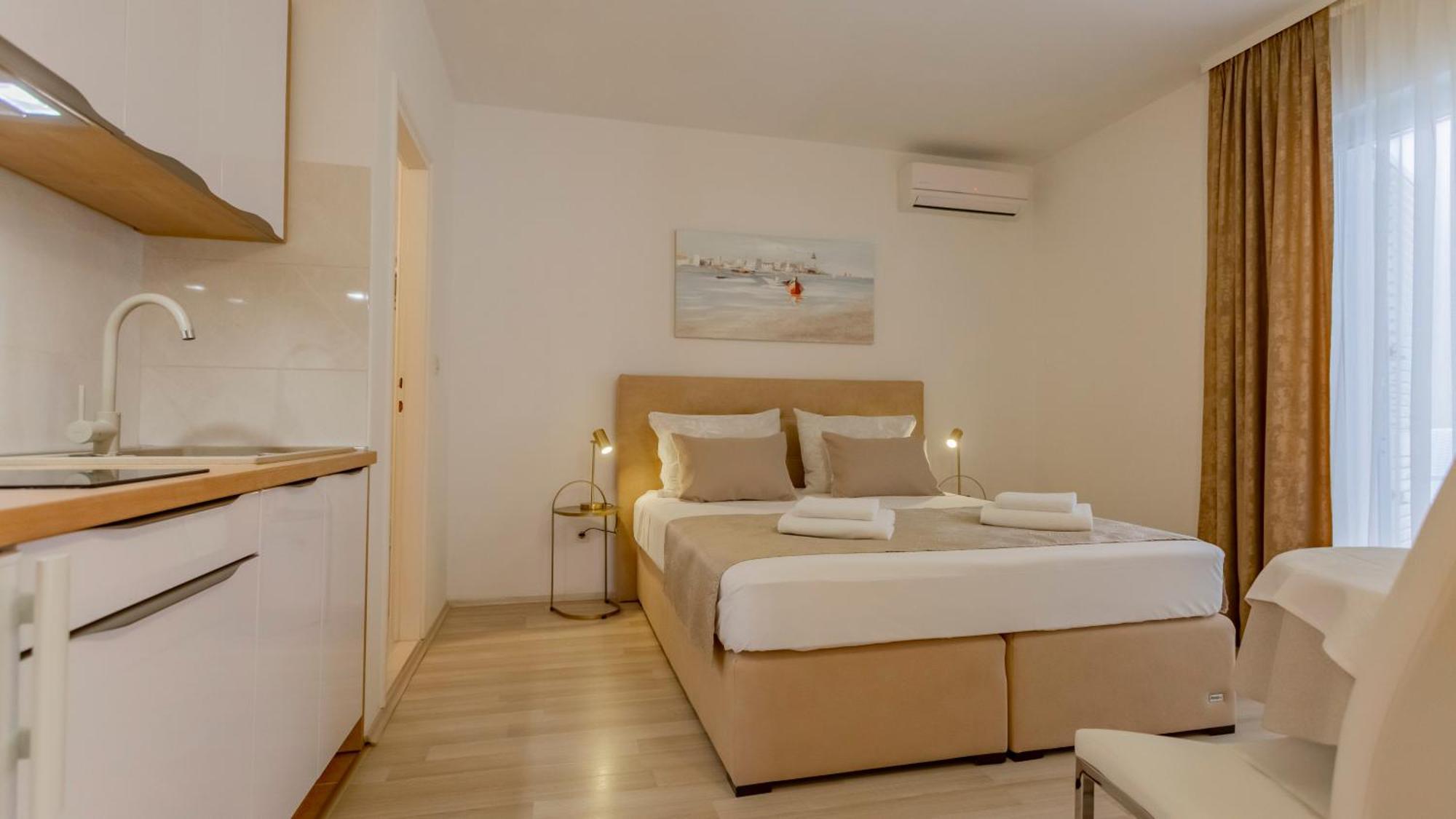Baska Voda Apartments - Steps From The Beach, Free Parking, Central Location ภายนอก รูปภาพ