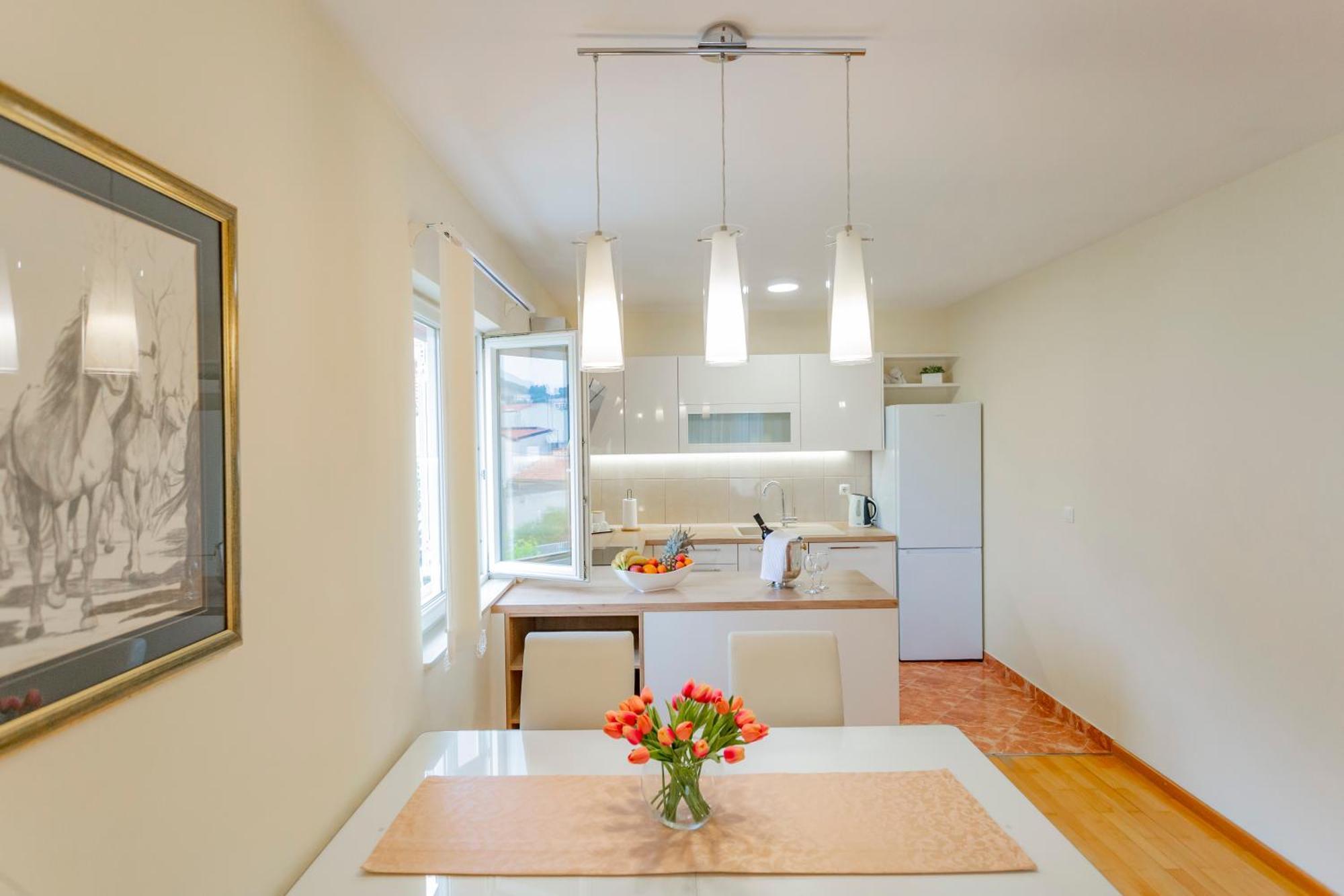 Baska Voda Apartments - Steps From The Beach, Free Parking, Central Location ภายนอก รูปภาพ