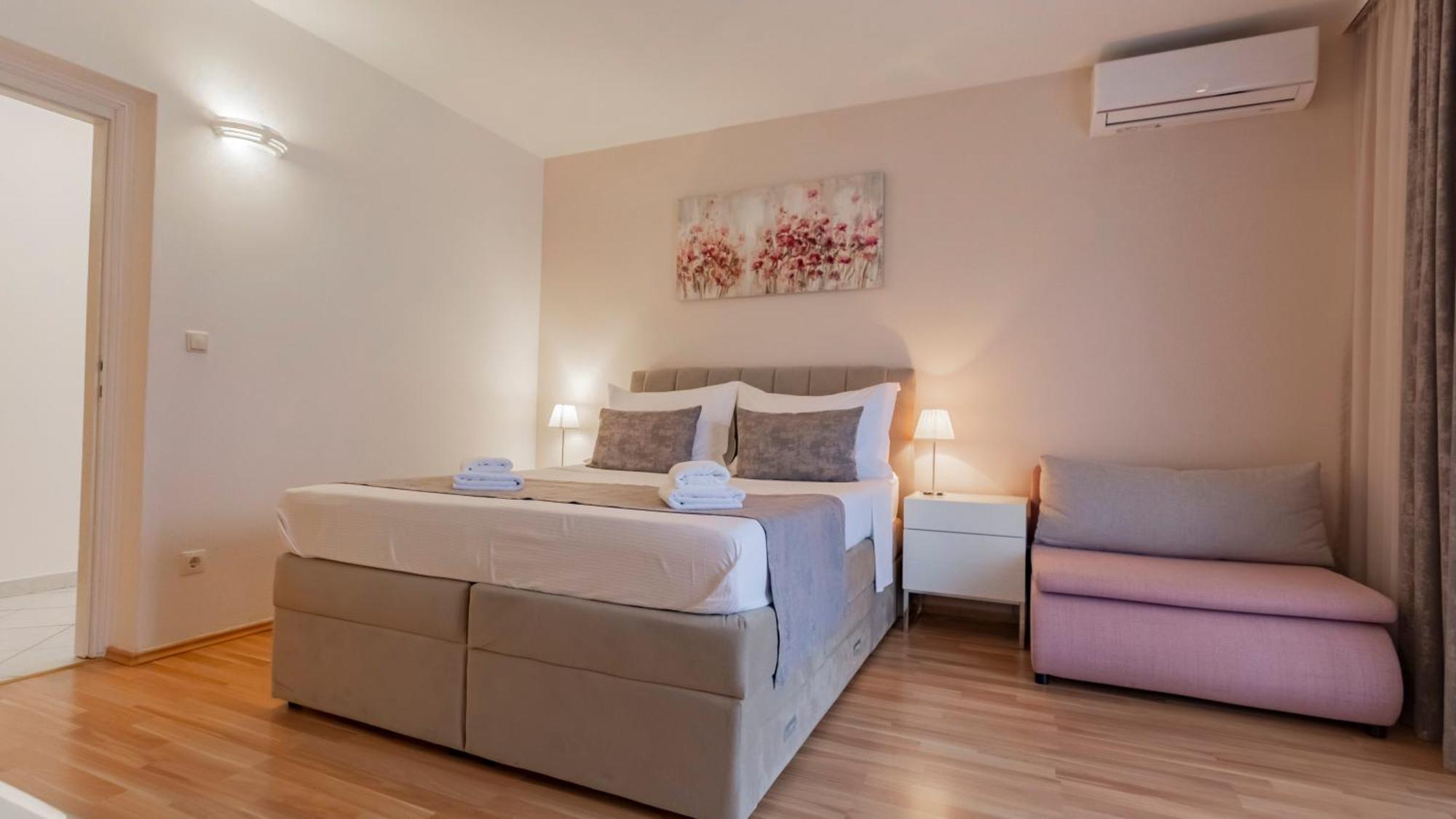 Baska Voda Apartments - Steps From The Beach, Free Parking, Central Location ภายนอก รูปภาพ