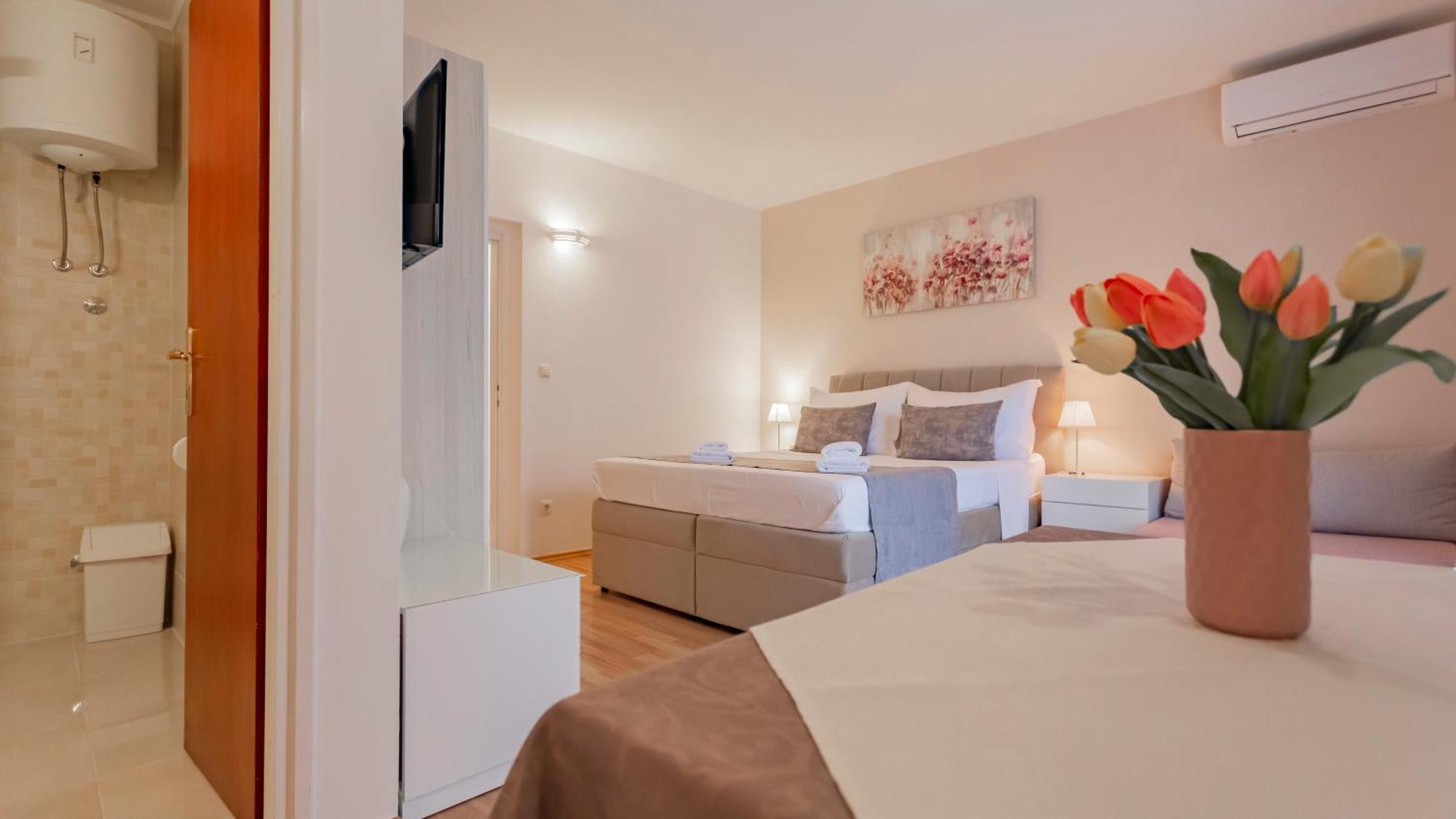 Baska Voda Apartments - Steps From The Beach, Free Parking, Central Location ภายนอก รูปภาพ