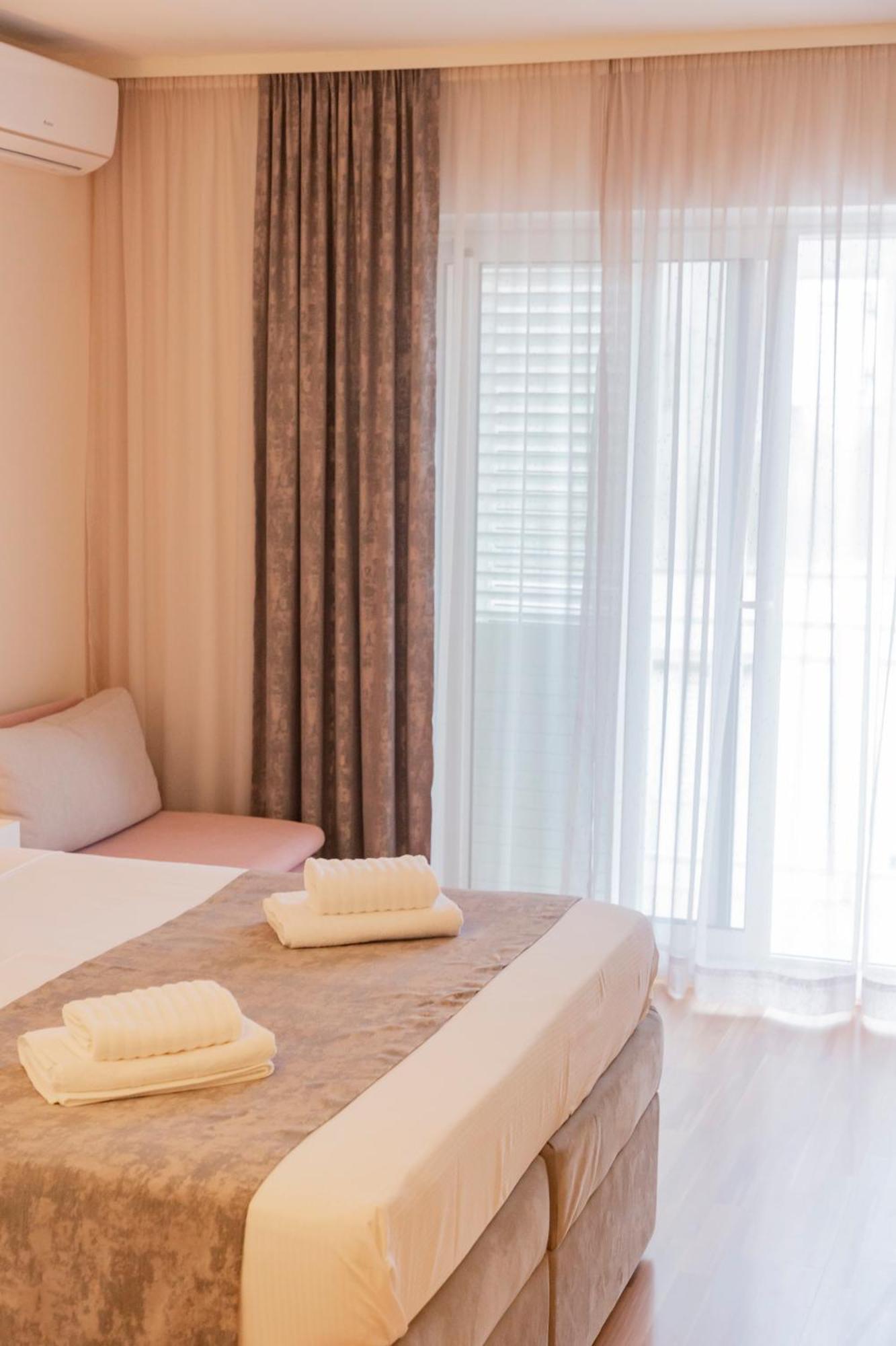 Baska Voda Apartments - Steps From The Beach, Free Parking, Central Location ภายนอก รูปภาพ