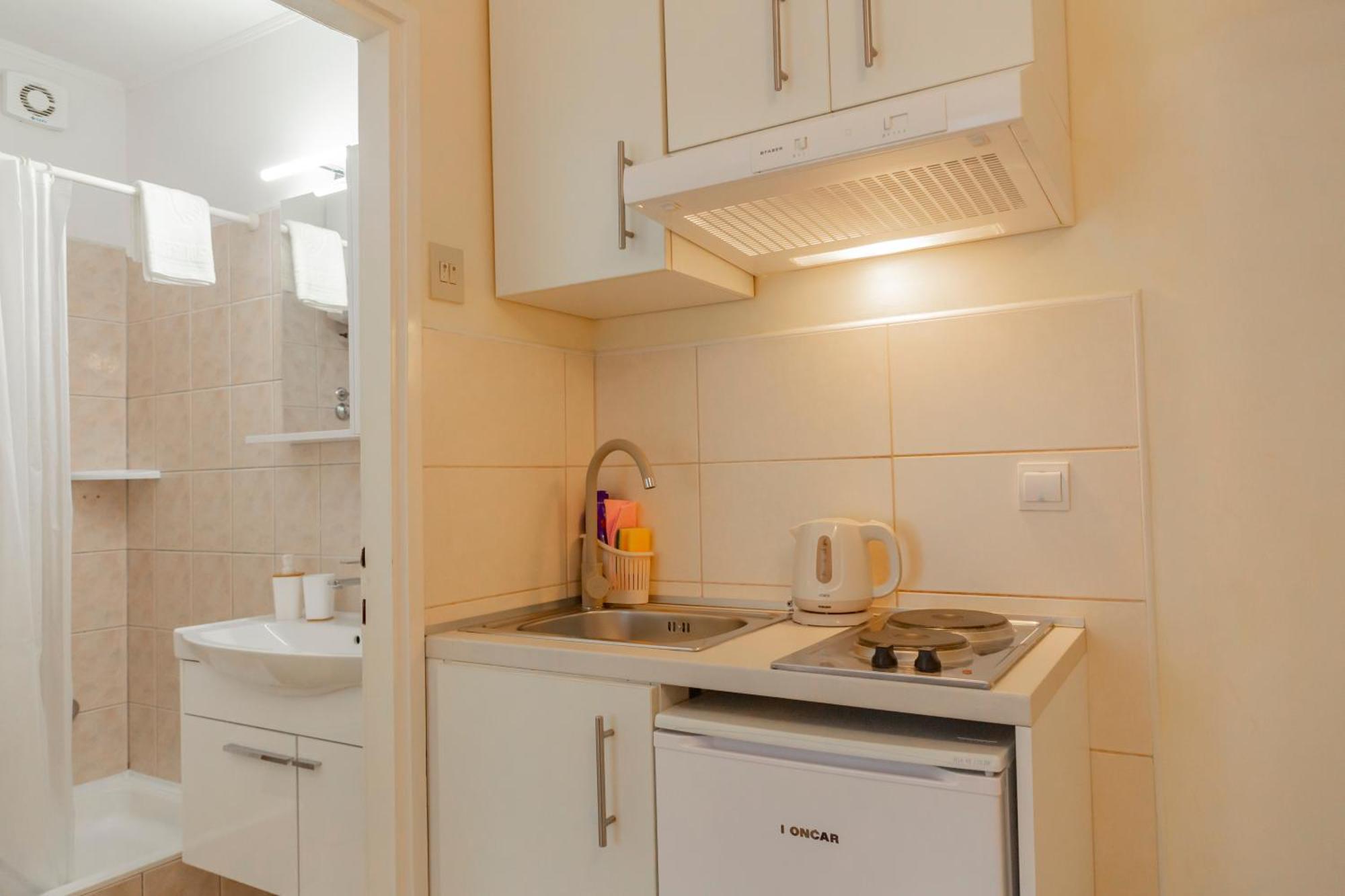 Baska Voda Apartments - Steps From The Beach, Free Parking, Central Location ภายนอก รูปภาพ