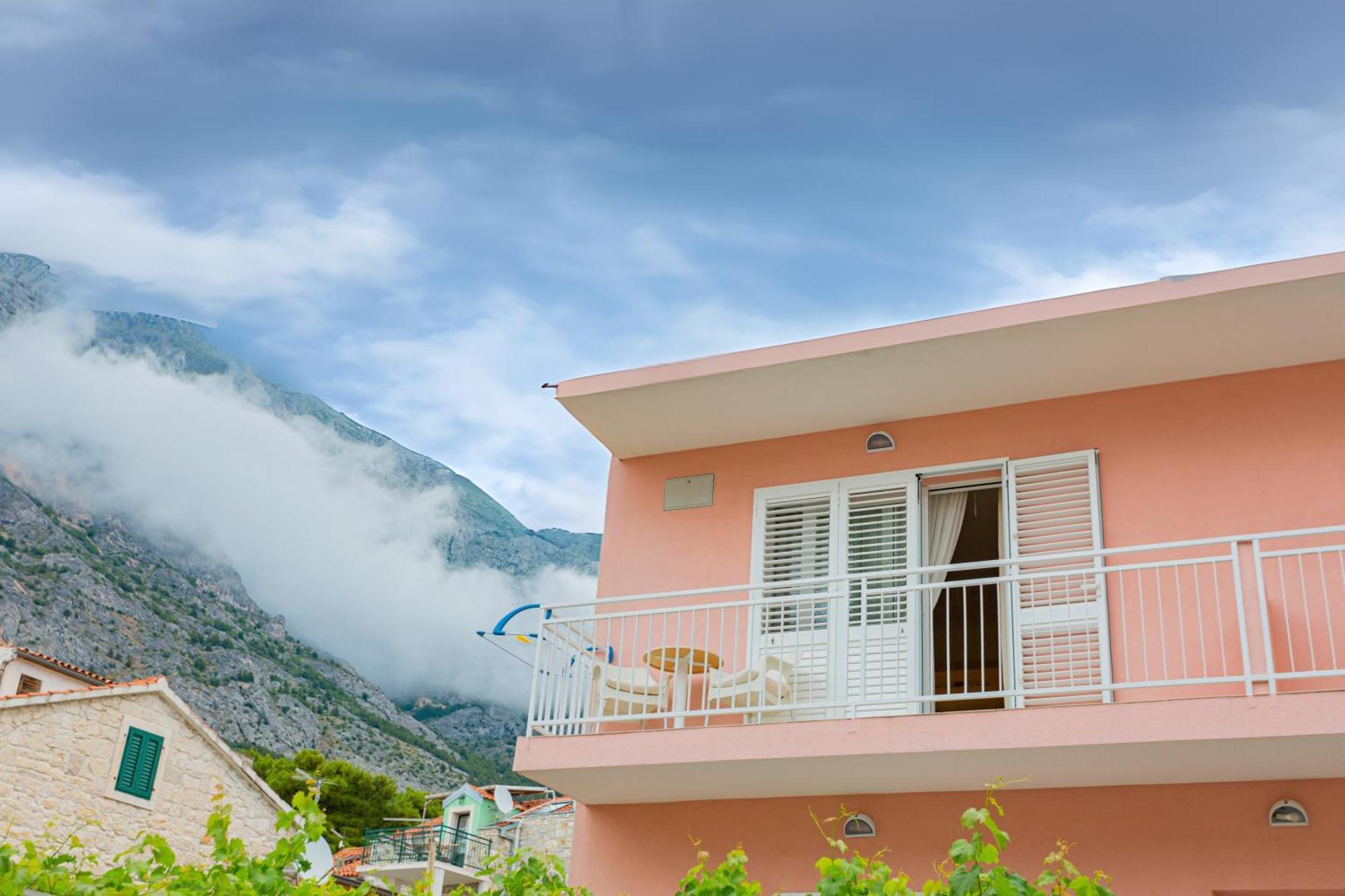 Baska Voda Apartments - Steps From The Beach, Free Parking, Central Location ภายนอก รูปภาพ